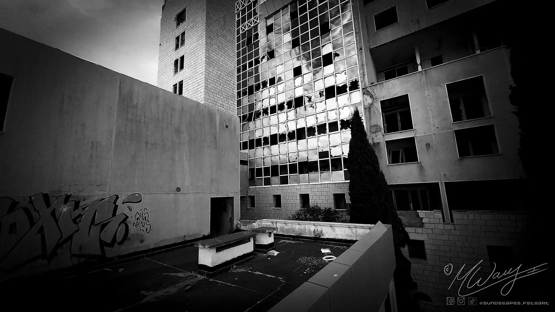 Picture of an abandoned hotel in Croatia