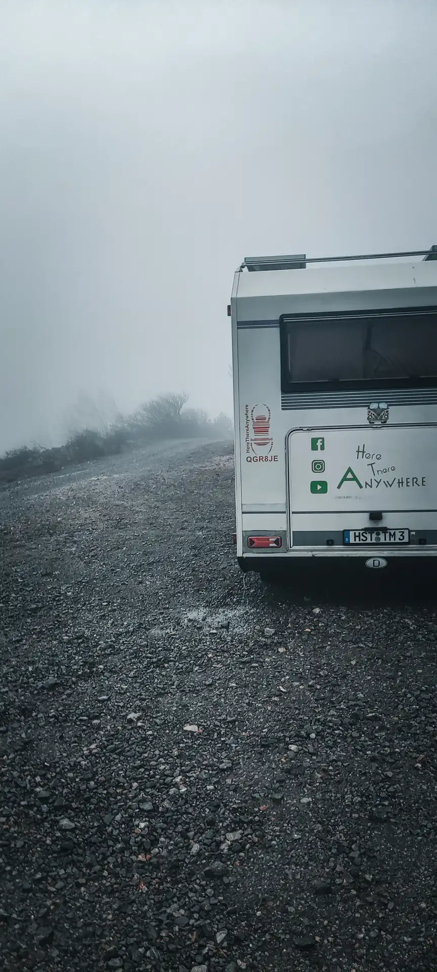 Unser Camper auf einem Offroad-Stellplatz in Kroatien