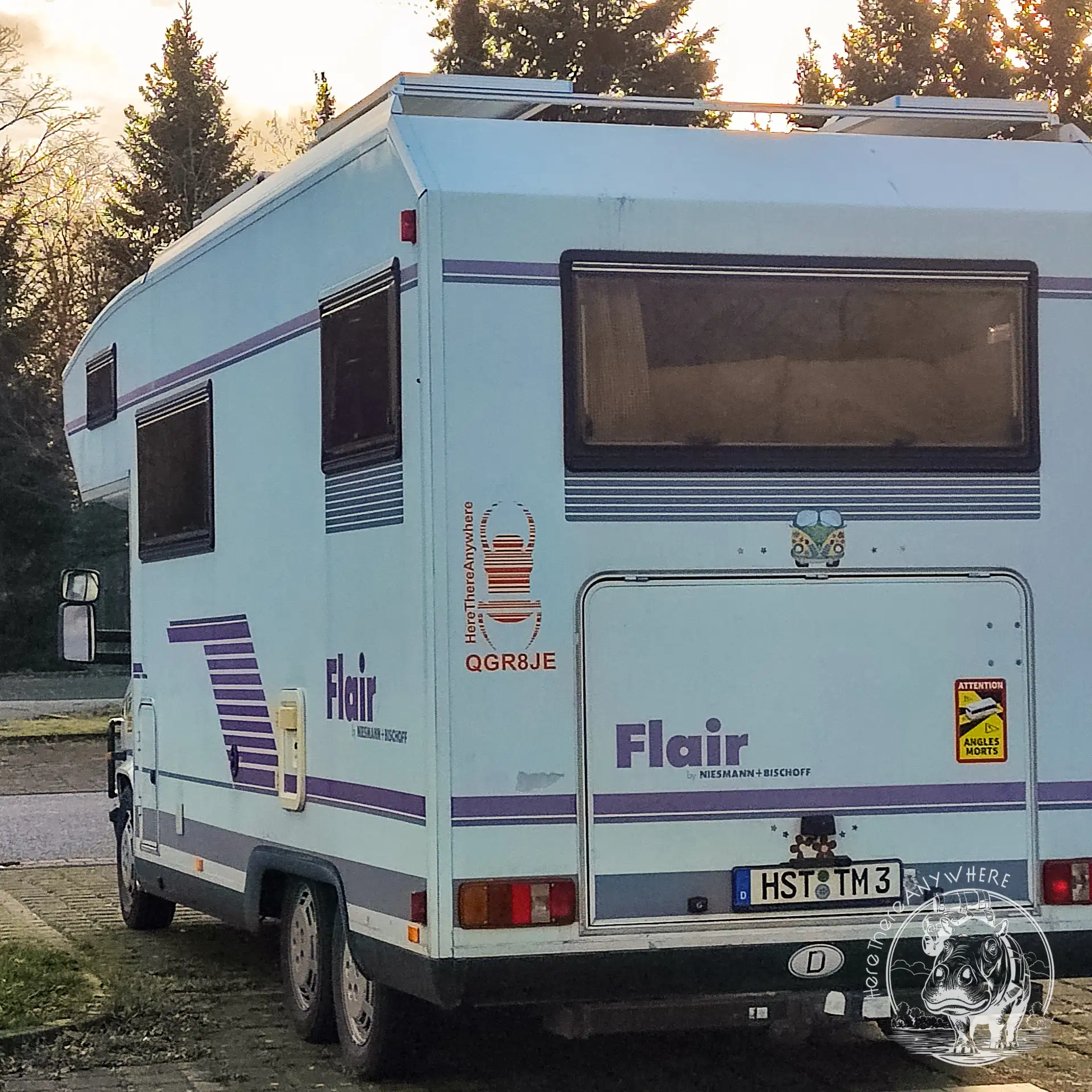 Unser Wohnmobil von hinten fotografiert in Deutschland