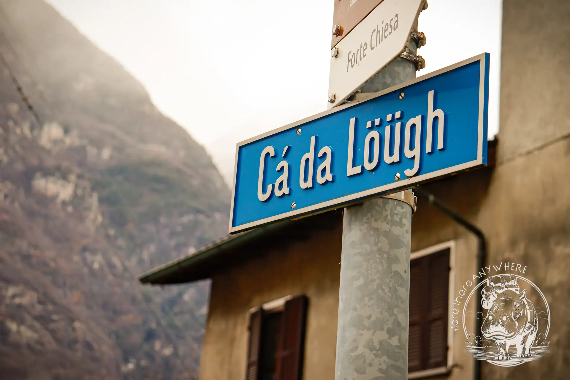 Straßenschild im Tessin